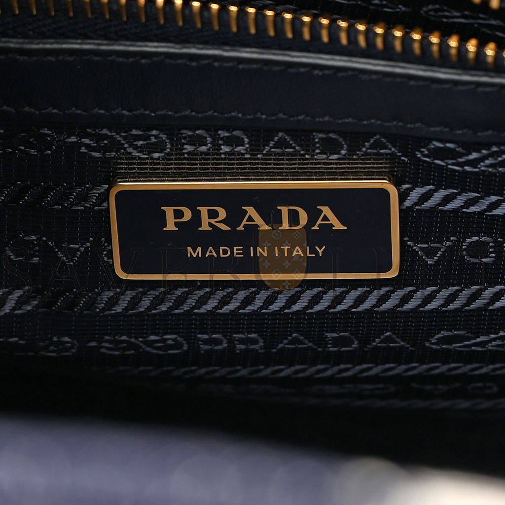 PRADA JACQUARD SAFFIANO TRIANGOLO SYMBOLE EMBROIDERED SMALL TOTE BALTICO TALCO (29*22*9cm)