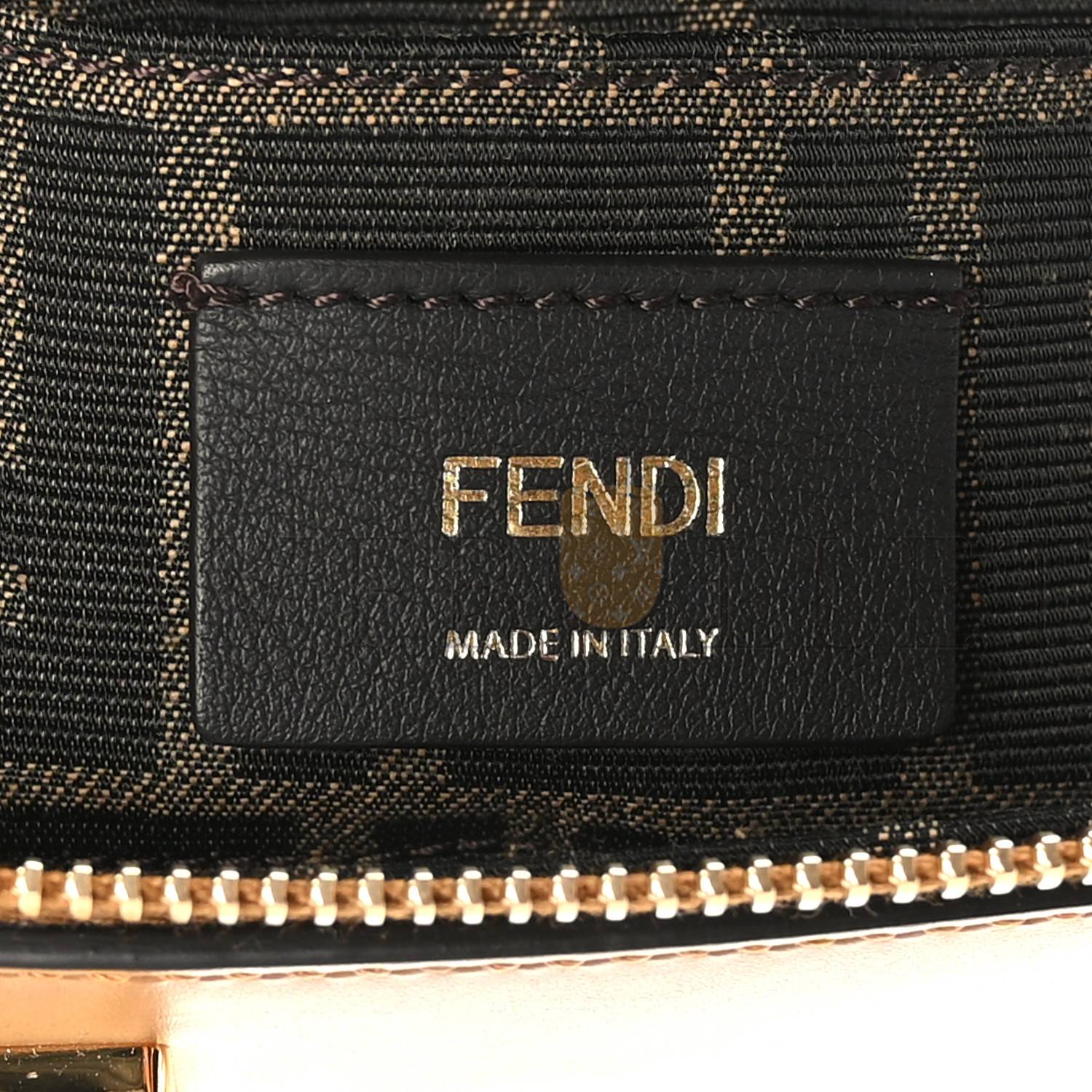 FENDI VITELLO KING PLEXIGLASS LOGO EMBOSSED MINI BY THE WAY TOP HANDLE BOSTON BAG CARAMELLO (18*11*8cm) FENDI VITELLO KING PLEXIGLASS LOGO EMBOSSED MINI BY THE WAY TOP HANDLE BOSTON BAG CARAMELLO (18*11*8cm)