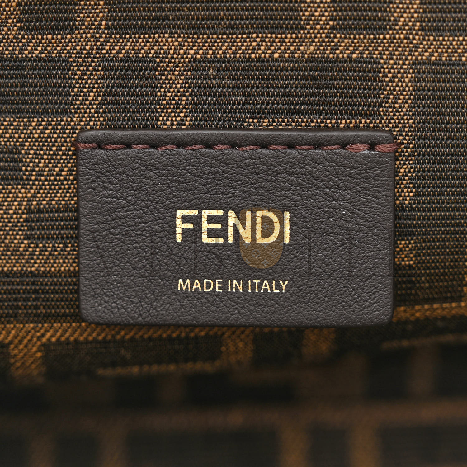 FENDI SHINY NAPPA SMALL FENDI FIRST NUVOLA (26*18*9.5cm)